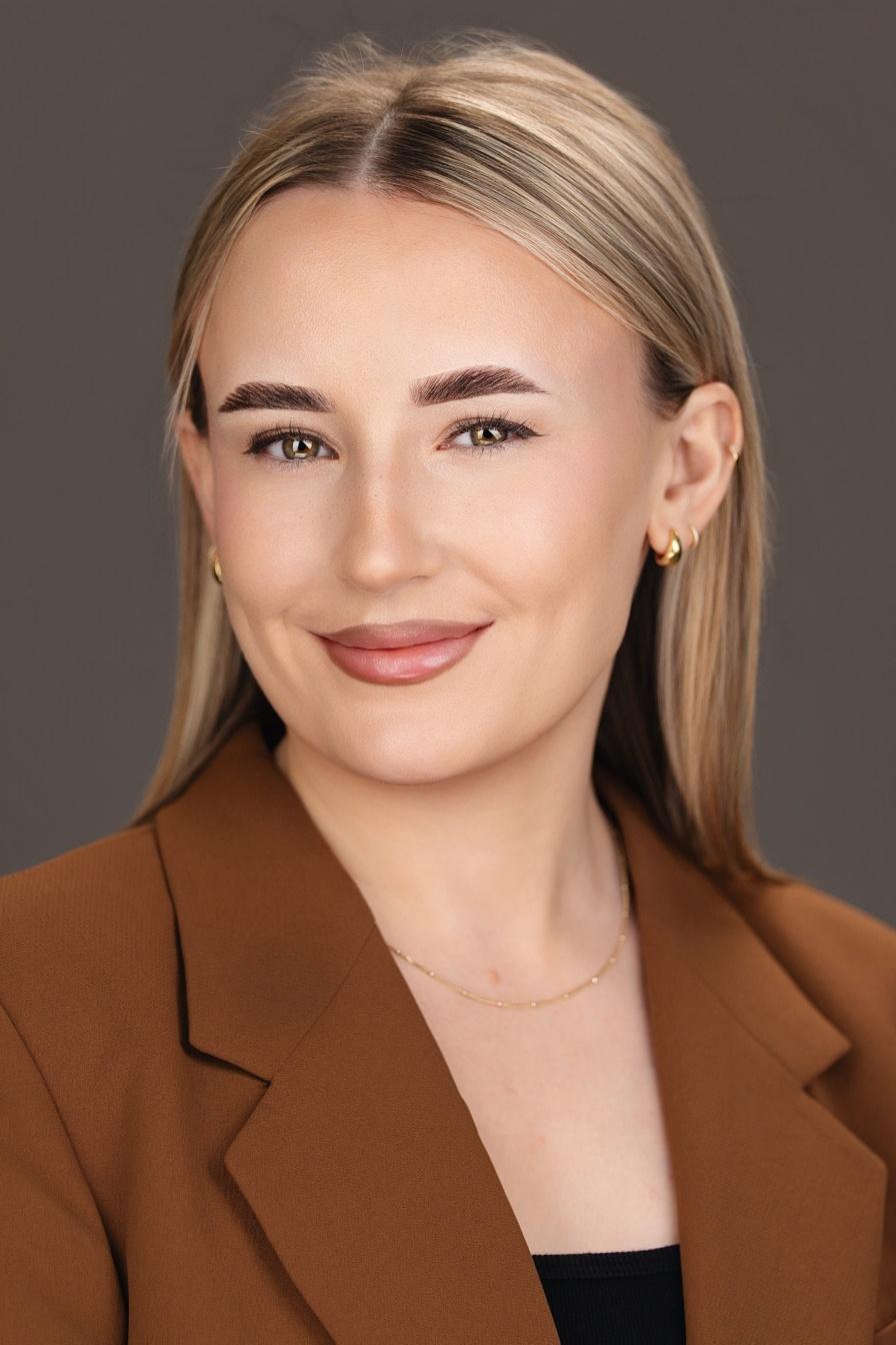 Vancouver Headshot Photographer: Capturing Professional Images That Make an Impact