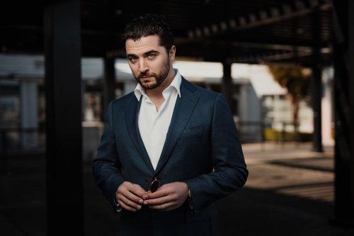 mobile - carousel-hero-element image-3